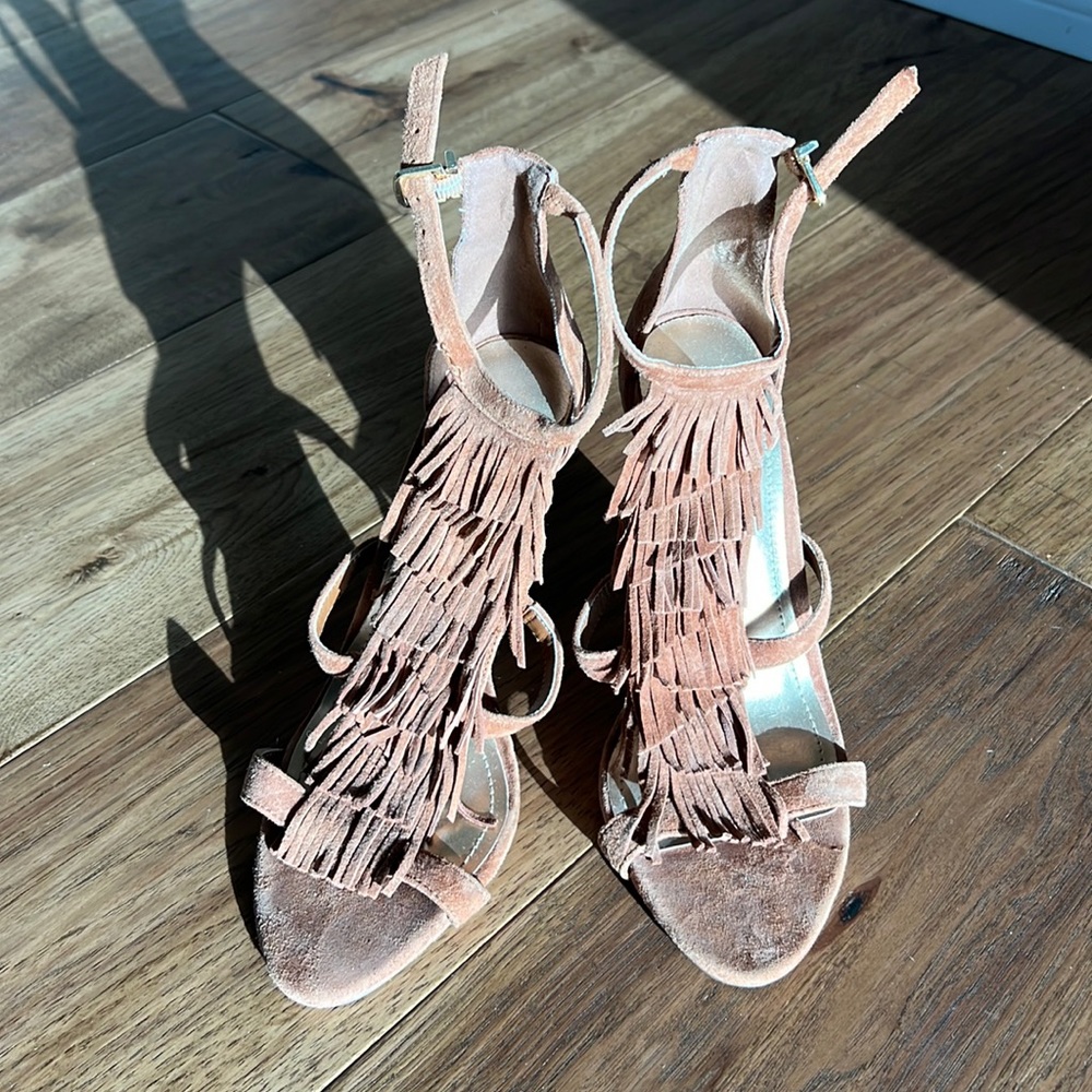 BCBG generation super cute shoes, worn a few times 7 1/2.